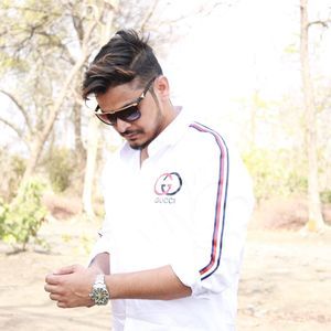 Meet your Posher, Adil